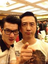 组图：田朴珺现身好声音庆功宴 张惠妹吻学员