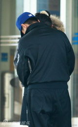 幻灯图：郭晓冬带妻子做产检很呵护 男孩女孩都喜欢