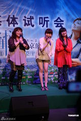 组图：南方二重唱内地将首开个唱小柯捧场