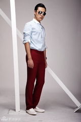 幻灯图：张桐亮色春装简约明快 时尚搭配搏出位