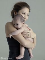 组图：陈慧琳杨千嬅领衔龙妈妈晒宝贝照 母性尽显