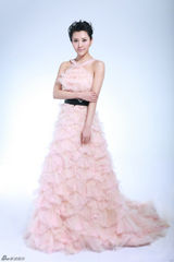 组图：刘思言梦幻写真曝光 浪漫变身唯美女神