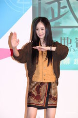 组图：杨幂获赞有功夫细胞 樊少皇为打戏脚趾骨折