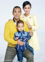 组图：赵文卓一家四口首拍时尚大片欢乐温馨