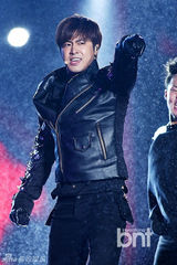 组图：东方神起等献唱2013韩流梦想演唱会