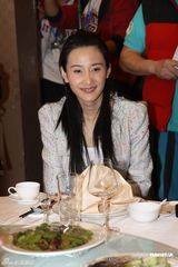 牛莉变身麻辣离婚女 与任程伟上演“夫妻档”(图)