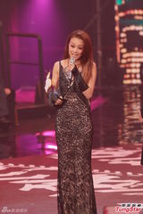 组图：容祖儿九夺劲歌金曲歌后 林峰获最受欢迎