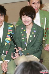 组图：苏打绿演唱会脱衣助兴 王菀之任嘉宾献唱