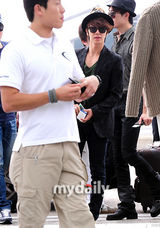 组图：神起SJ少时等SM家族赴印尼开唱亮相机场
