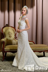 组图：韩团GirlsDay发新专辑 薄纱红裙显妖娆