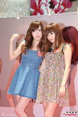 组图：女优冬月枫栗林里莉访港 遗憾未与GD碰面