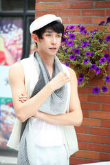 幻灯组图：时尚督导教台范儿 SURE加盟《美丽模坊》