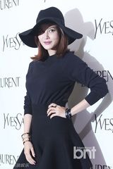 组图：李瑶媛IVY等出席某化妆品牌时尚展示会