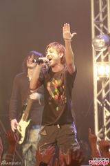 组图：日本组合ORANGE RANGE香港开唱秀粤语