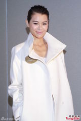 组图：胡杏儿默认有追求者 不会为结婚定限期