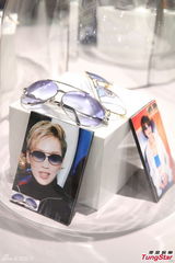 组图：歌迷忆梅艳芳泪不止 挚友再提梅姐趣事