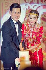 组图：严屹宽杜若溪设答谢宴敬恩师数度落泪