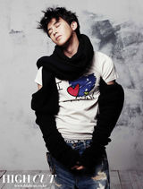 幻灯图集：韩星高修服装画报 从青涩到成熟的蜕变