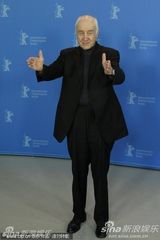 高清组图：阿明-缪勒-斯塔尔现身 被授予终身成就奖