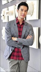 组图：六款造型解读丁春诚的穿衣哲学