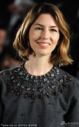 组图：科波拉导演父女档亮相 索菲亚大方优雅