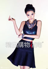 组图：Angelababy登精品封面 飘逸长裙魅力绽放