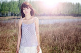 高清组图：女主播柳岩登《花溪》封面 写真纯美