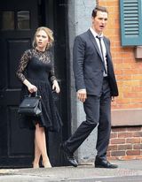 组图：马修麦康纳携手斯嘉丽 演绎老马丁广告片