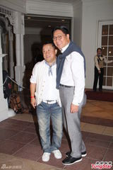 组图：曾志伟60寿宴包场迪士尼引游客不满