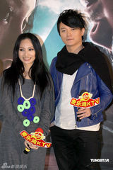 幻灯组图：F.I.R纪念出道5周年 专辑与限量邮票同发行