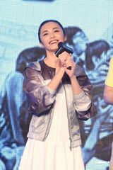 组图：范冰冰大呼我爱姚晨 为中国奥运健儿加油