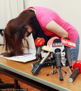 组图：台主播薛楷莉告前夫蓄意杀人 小三道歉