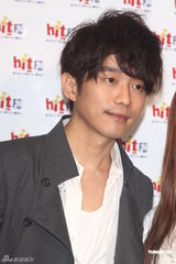 组图：张栋梁雅痞风帅气亮相 睽违两年再发专辑