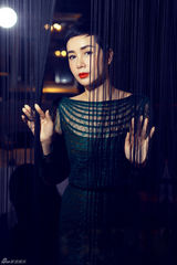 组图：蒋雯丽复古写真 重现赫本式俏皮