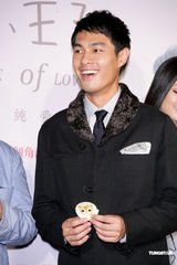 高清组图：李心洁关颖等助阵电影首映礼