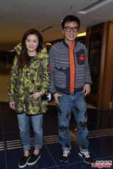 组图：梁家辉亲热戏尴尬 刘嘉玲盼失联航班归来