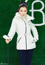 组图：韩星尹世雅高尔夫写真 靓丽可人活力四射