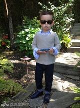 组图：5岁时尚小潮男走红网络迷倒女粉丝