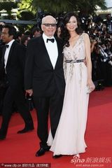 组图：范冰冰艳撑《生命之树》首映 邓文迪夫妇亮相