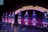 组图：SNH48二期生首演扮萌 多套服装秀百变