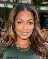 组图：《为奴十二年》首映 皮特变净面小生