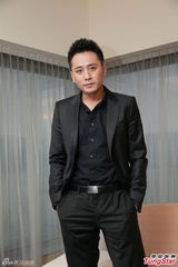 组图：吴彦祖张震合作成好友 刘烨化老妆难排汗