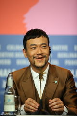 组图：《白日》见面会 桂纶镁与王学兵暧昧调笑