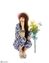 高清组图：阿兰变身花仙子 清新自然貌美如花