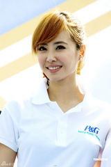 组图：蔡依林为奥运选手加油 穿便装击战鼓助威