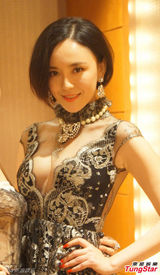 吕佳容透视低胸装抢镜 陈乔恩上手验货：好大