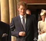 组图：乔治王子洗礼大眼浑圆 威廉凯特喜笑颜开