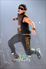 组图：Rain首尔演唱会华丽开唱 入伍前最后一场