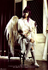 高清组图：中岛美嘉写真化身叛逆天使 浪漫神秘