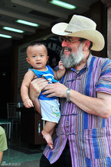 高清组图：马克力文唱游湘西凤凰古城博物馆